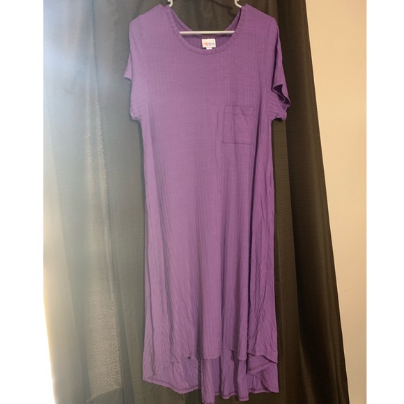 LuLaRoe Dresses & Skirts - Lularoe Carly dress